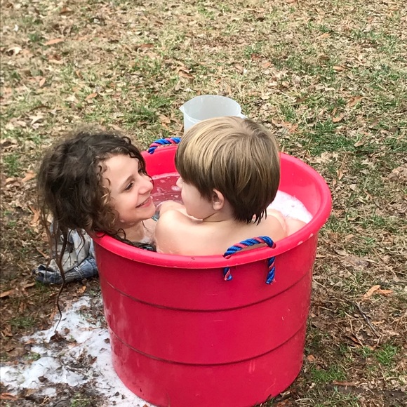 Meet your Posher, Amanda! - Picture 7 of 8